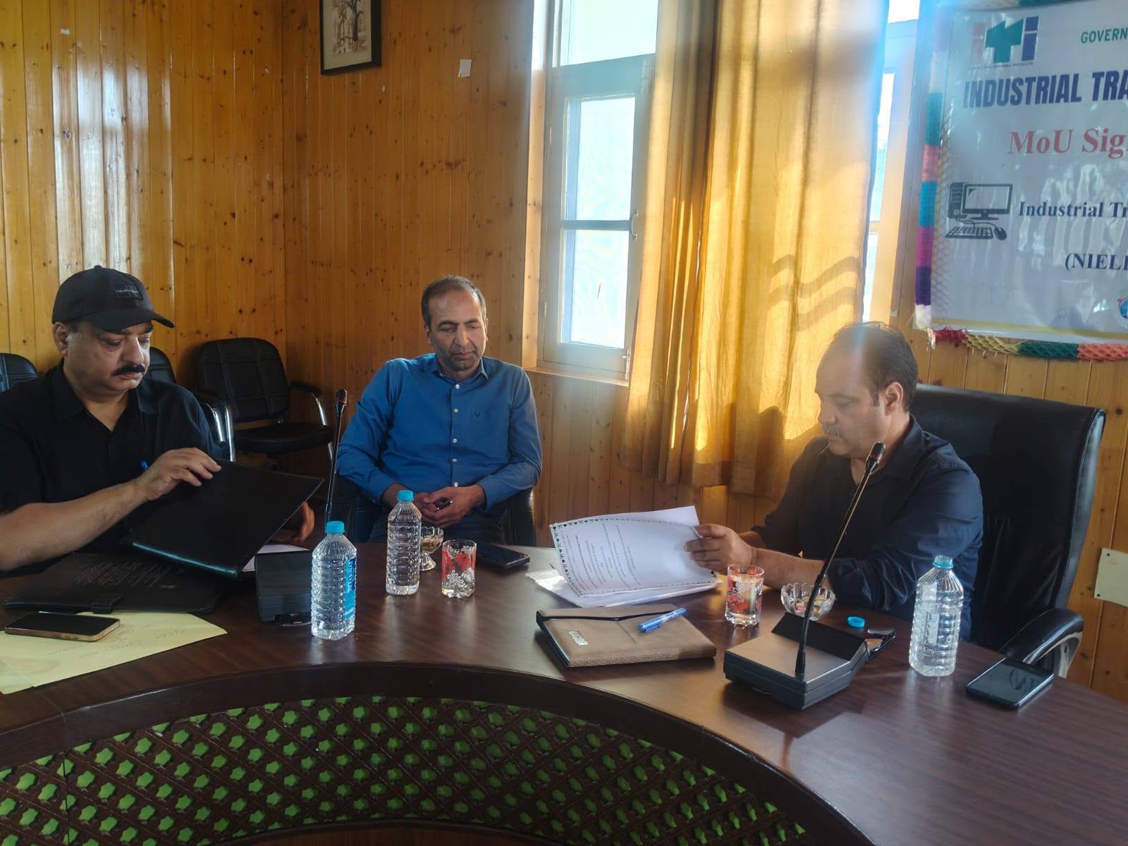 A significant milestone was achieved as Government ITI Pattan and NIELIT formalized their collaboration through the signing of a Memorandum of Understanding (MoU). This partnership aims to strengthen skill development, promote digital literacy.