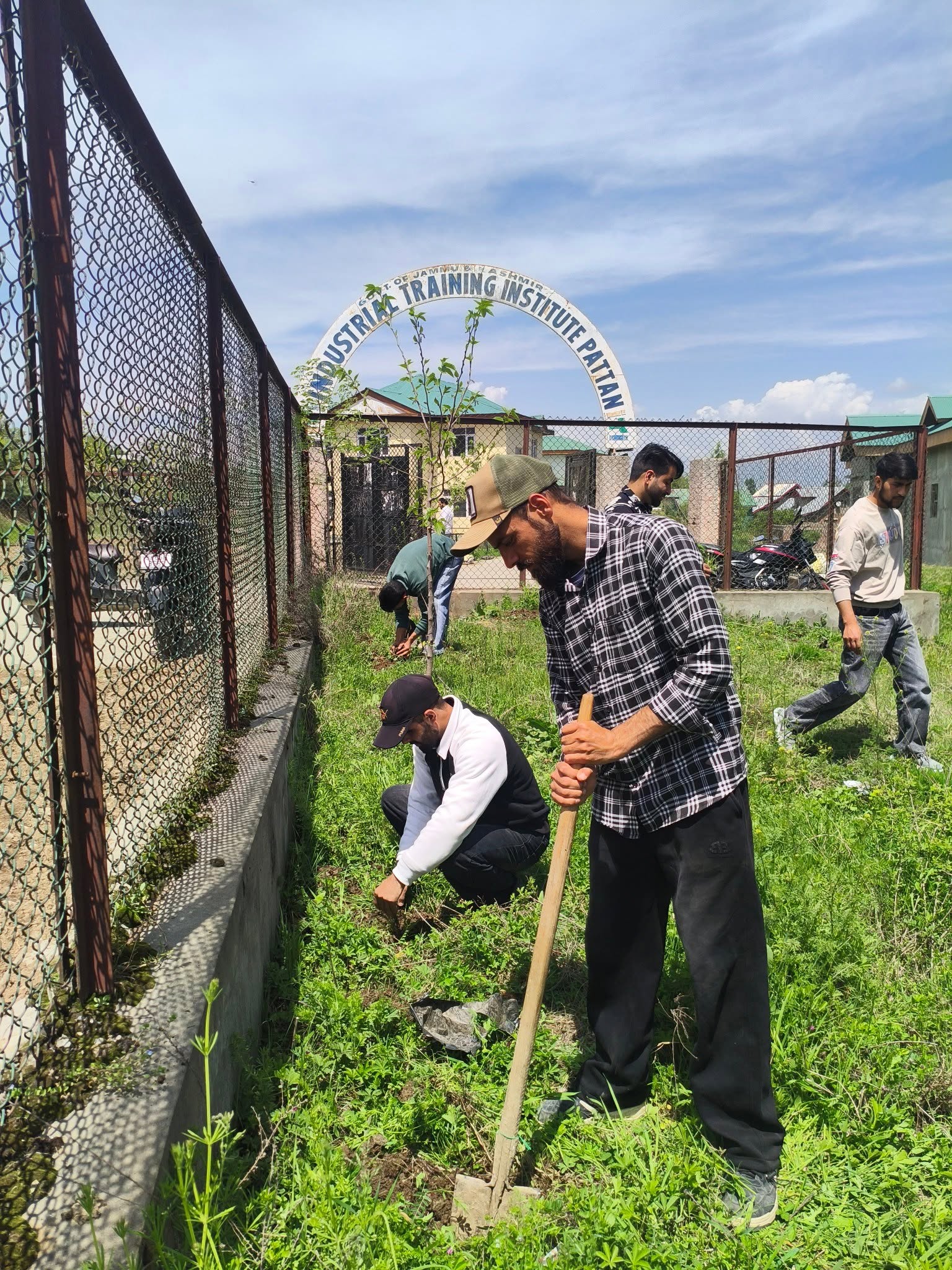 A step towards a greener tomorrow!  Government ITI Pattan proudly organized a Plantation Drive, bringing together trainees, staff, and faculty to contribute towards environmental sustainability. With great enthusiasm and a shared sense of responsibility, 