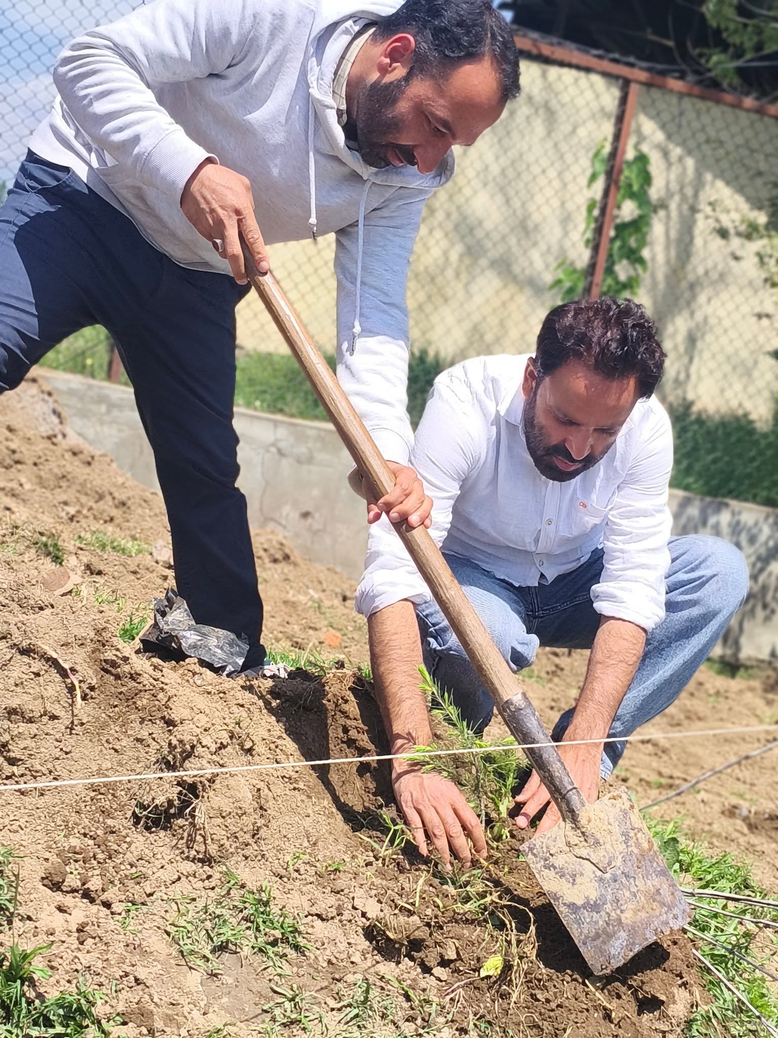 A step towards a greener tomorrow!  Government ITI Pattan proudly organized a Plantation Drive, bringing together trainees, staff, and faculty to contribute towards environmental sustainability. With great enthusiasm and a shared sense of responsibility, 